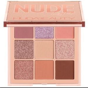HUDA BEAUTY Nude light Obsessions Eyeshadow Palette NEW